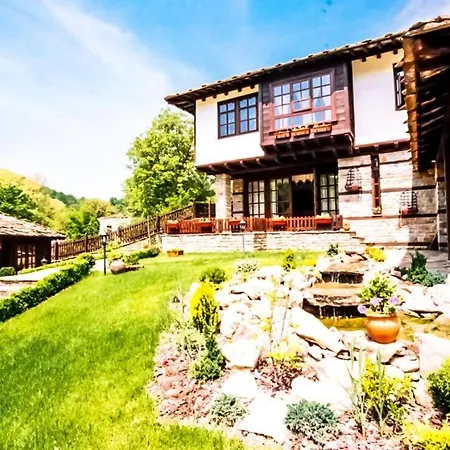 Къща За Гости- Шарлопова Villa Bozhentsi
