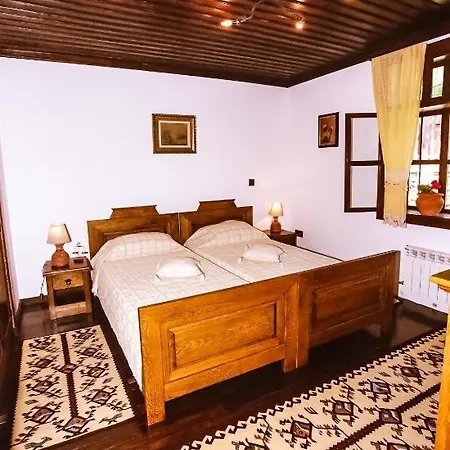 Villa Къща За Гости- Шарлопова *
