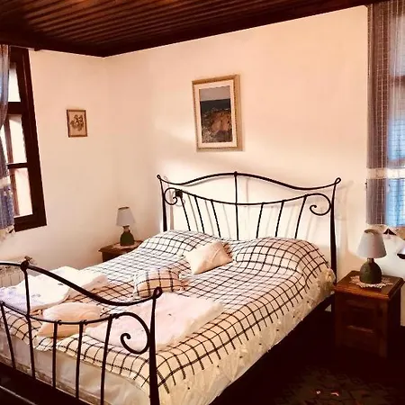 Къща За Гости- Шарлопова Villa Bozhentsi
