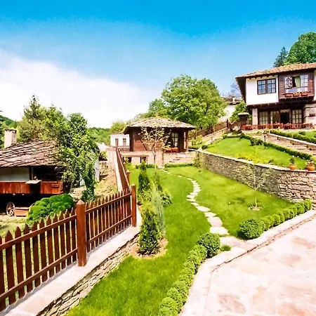 Къща За Гости- Шарлопова Villa Bozhentsi