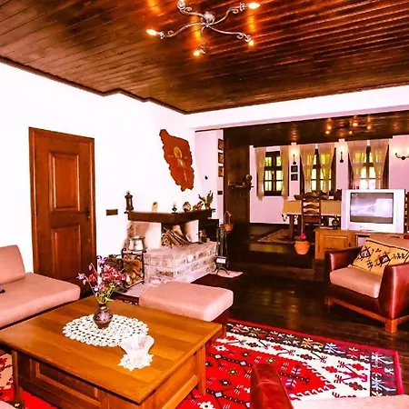 Къща За Гости- Шарлопова Villa Bozhentsi