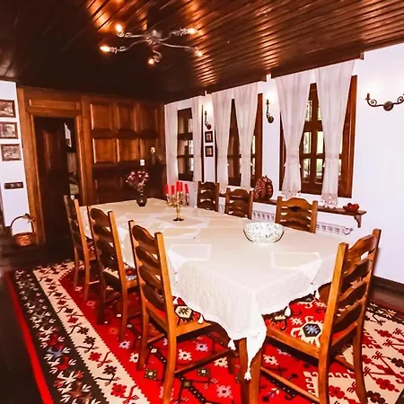 Къща За Гости- Шарлопова Villa Bozhentsi