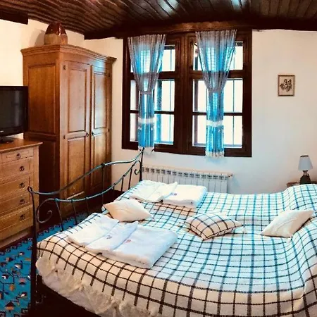 Къща За Гости- Шарлопова Villa Bozhentsi